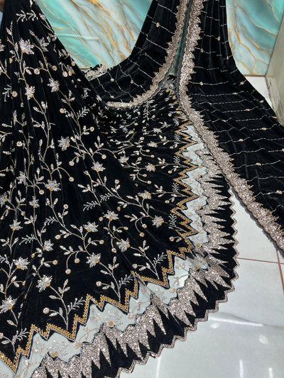 (Mix and Match ) Pure Velvet Handwork Embroidery 54 inch width / velvet  Dupatta With Two side Borders  37 inch width