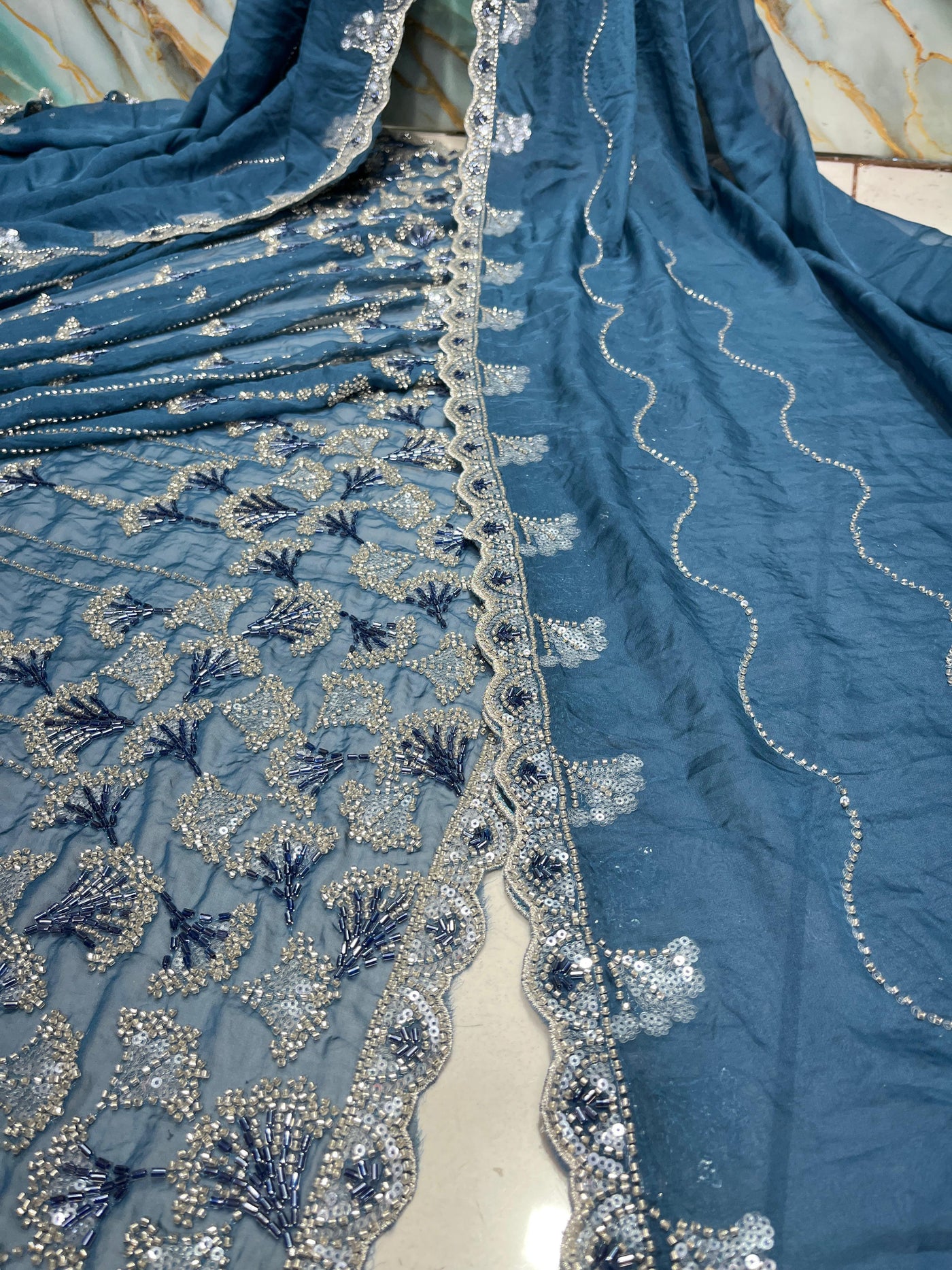 (Mix and Match )Chiffon Georgette  Embroidery  54 inch width / Chiffon-Georgette  Dupatta With Two side borders  37 inch width