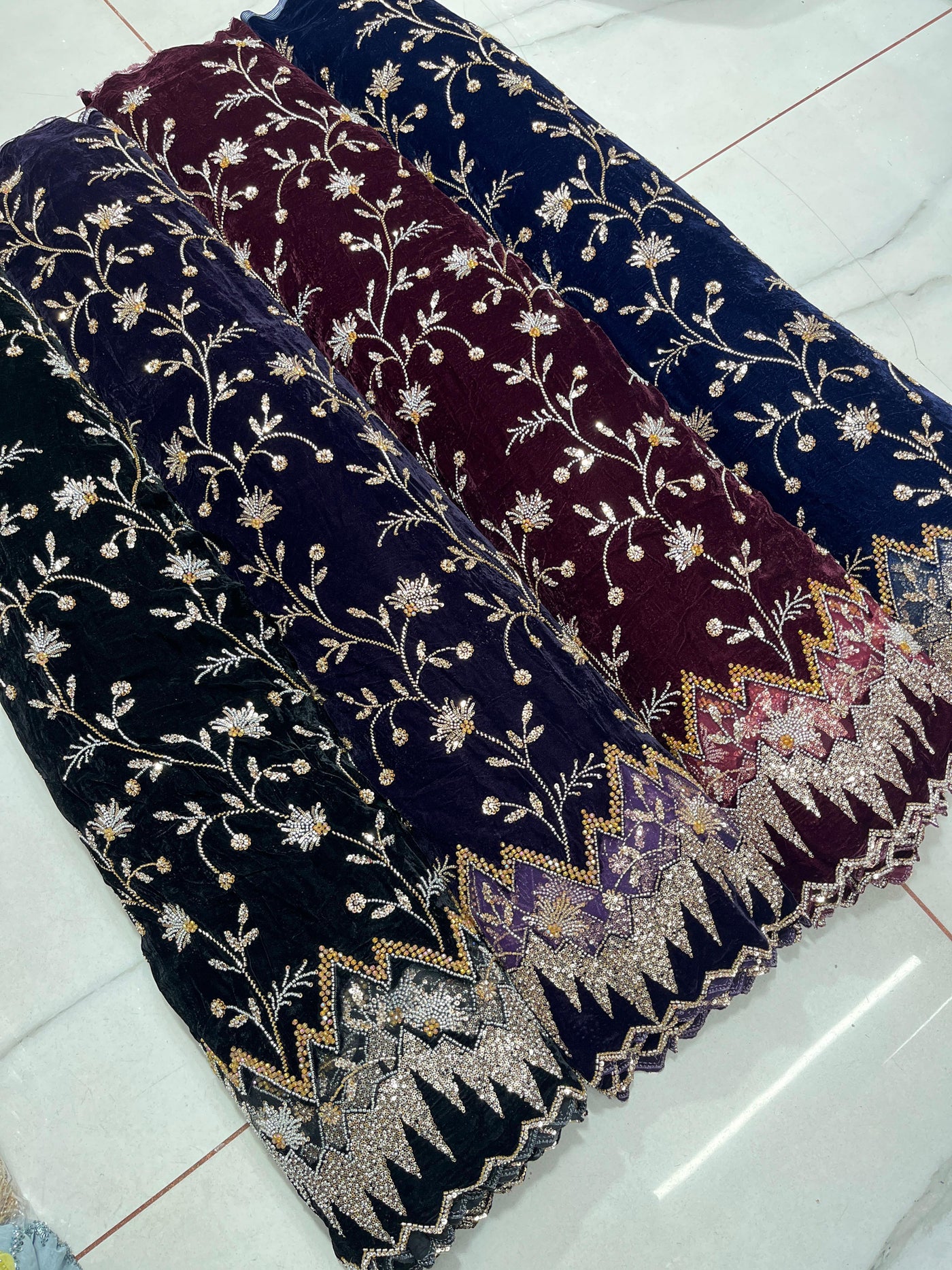 (Mix and Match ) Pure Velvet Handwork Embroidery 54 inch width / velvet  Dupatta With Two side Borders  37 inch width