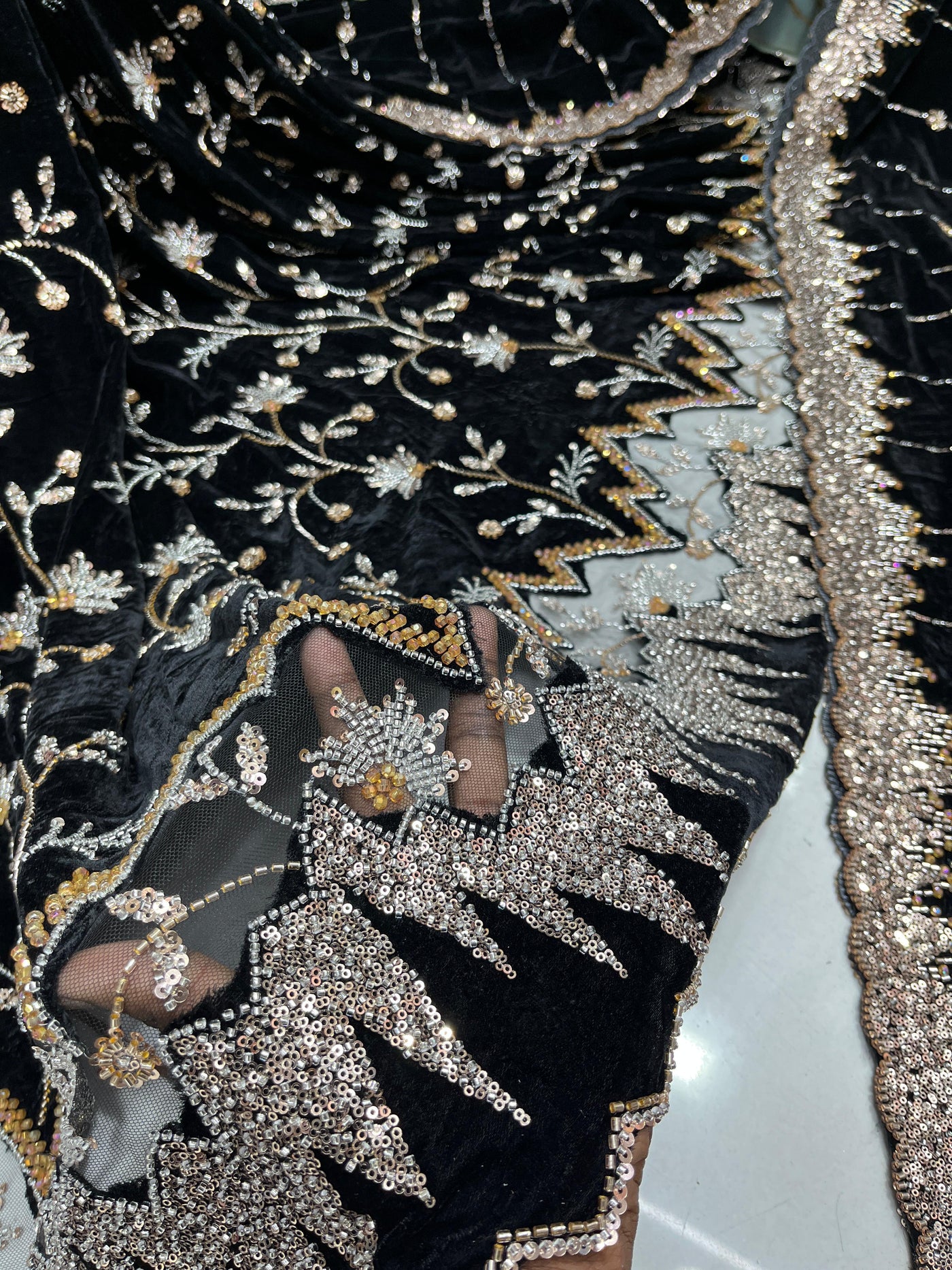 (Mix and Match ) Pure Velvet Handwork Embroidery 54 inch width / velvet  Dupatta With Two side Borders  37 inch width