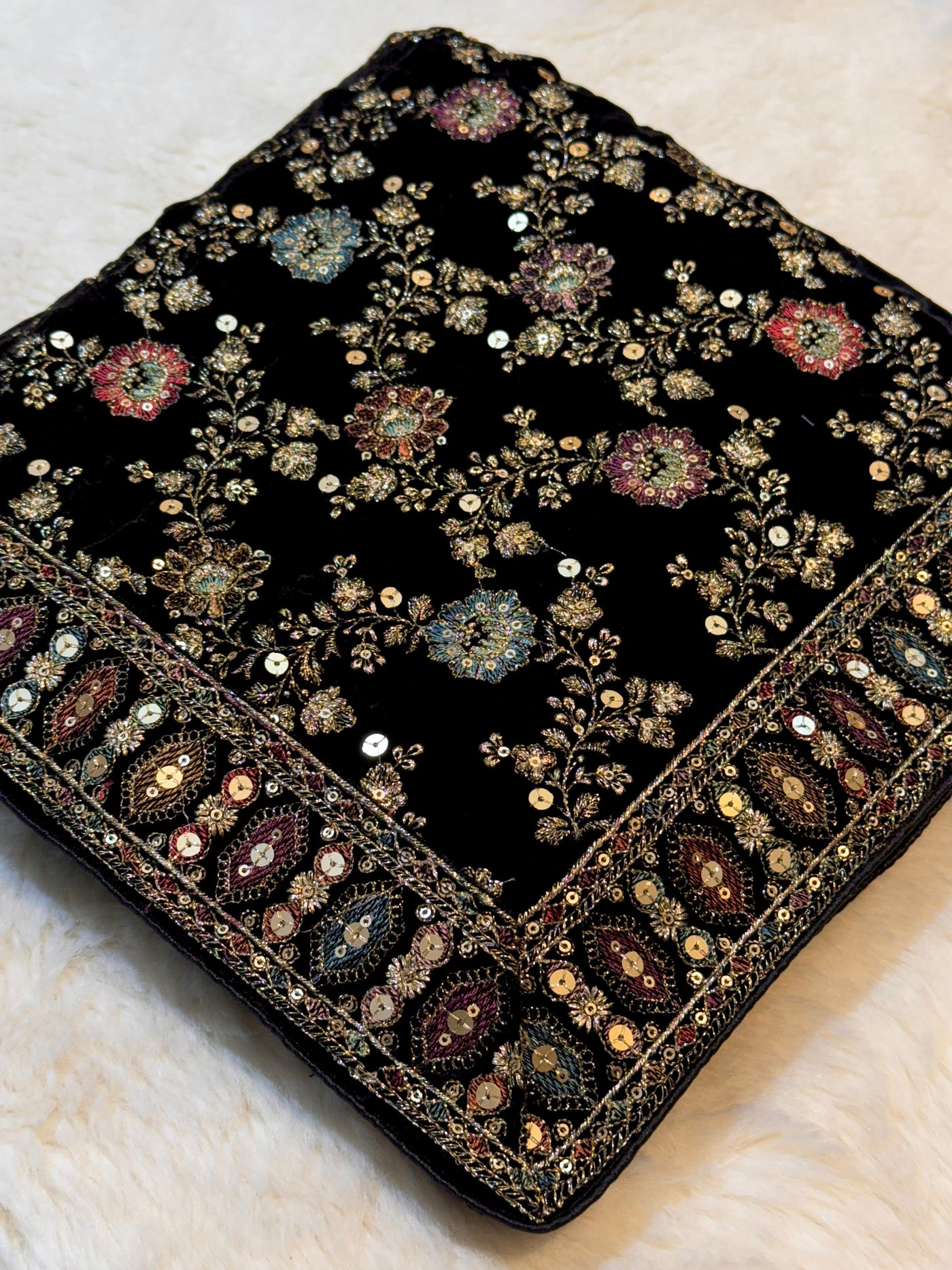 Husn Black Pure Velvet Limited Edition Dupatta With Embroidery 2.40 meter length