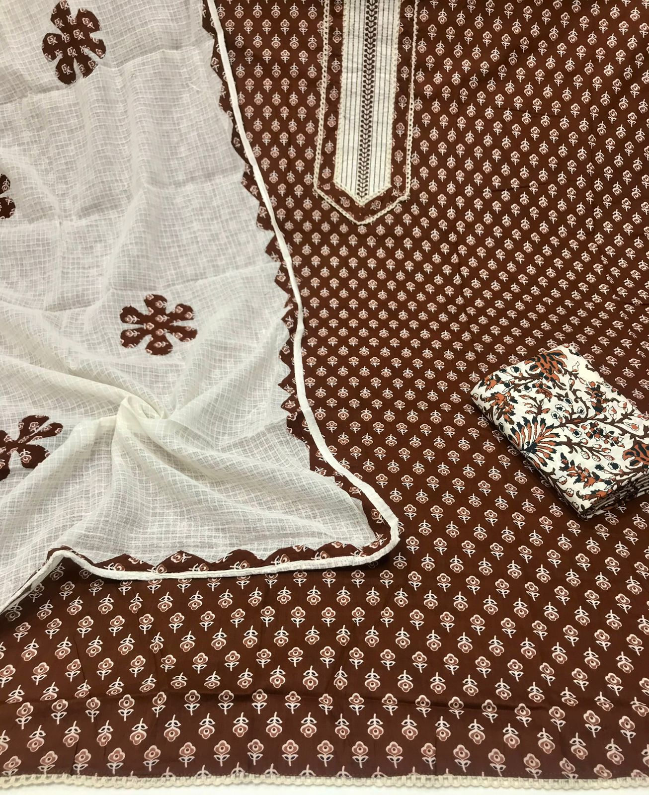 Very Beautiful Unstitched cotton Suits