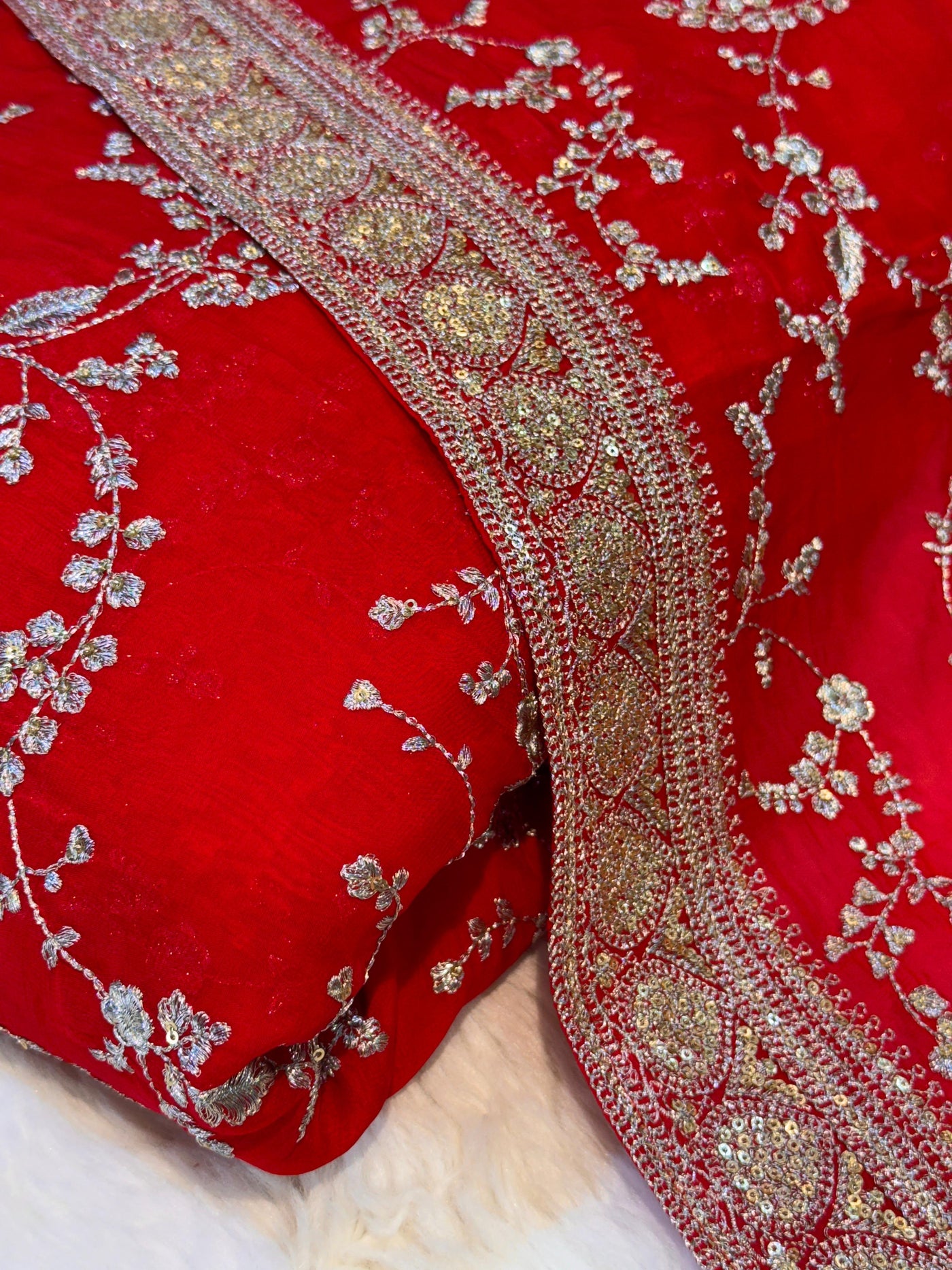 Red Sabhya Pure Organza Suit Set (2.50 Meter Shirt and One Organza Dupatta and 2.50 Meter Crape Bottom )