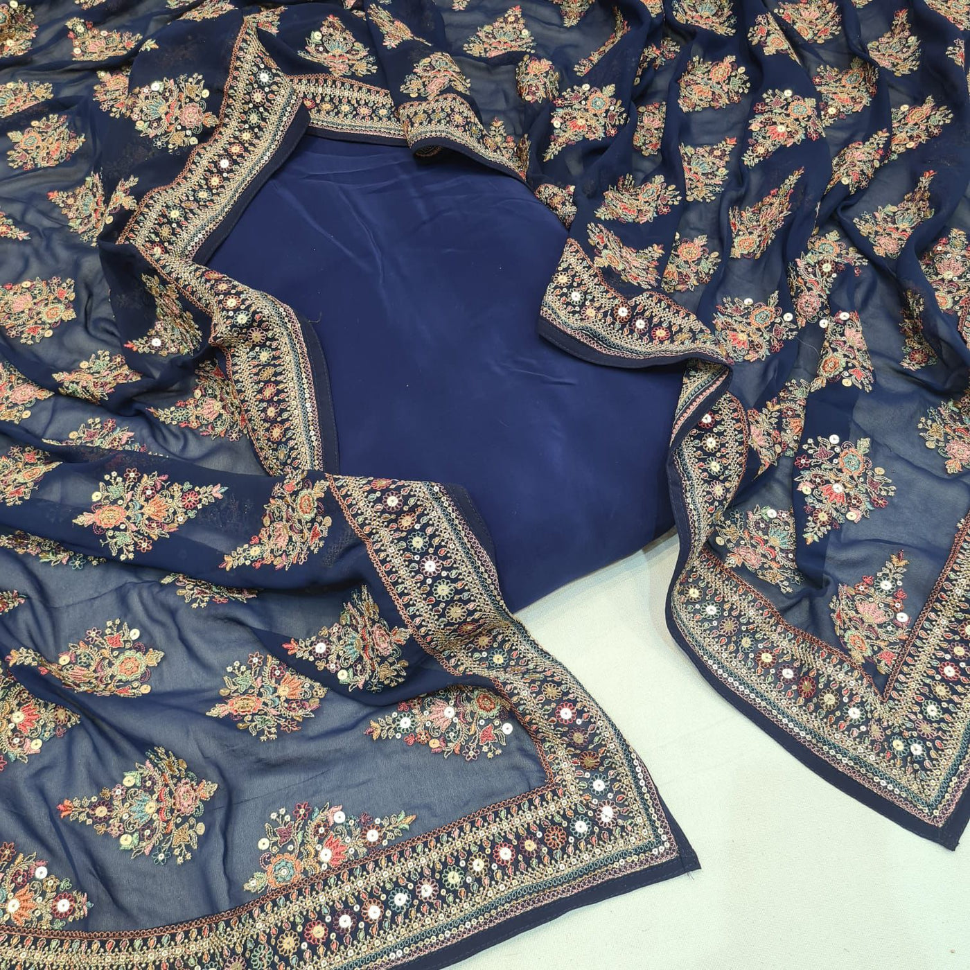 Combination Suit Sets of Georgette  Premium Kashmiri Dupatta And Plain crape Suit