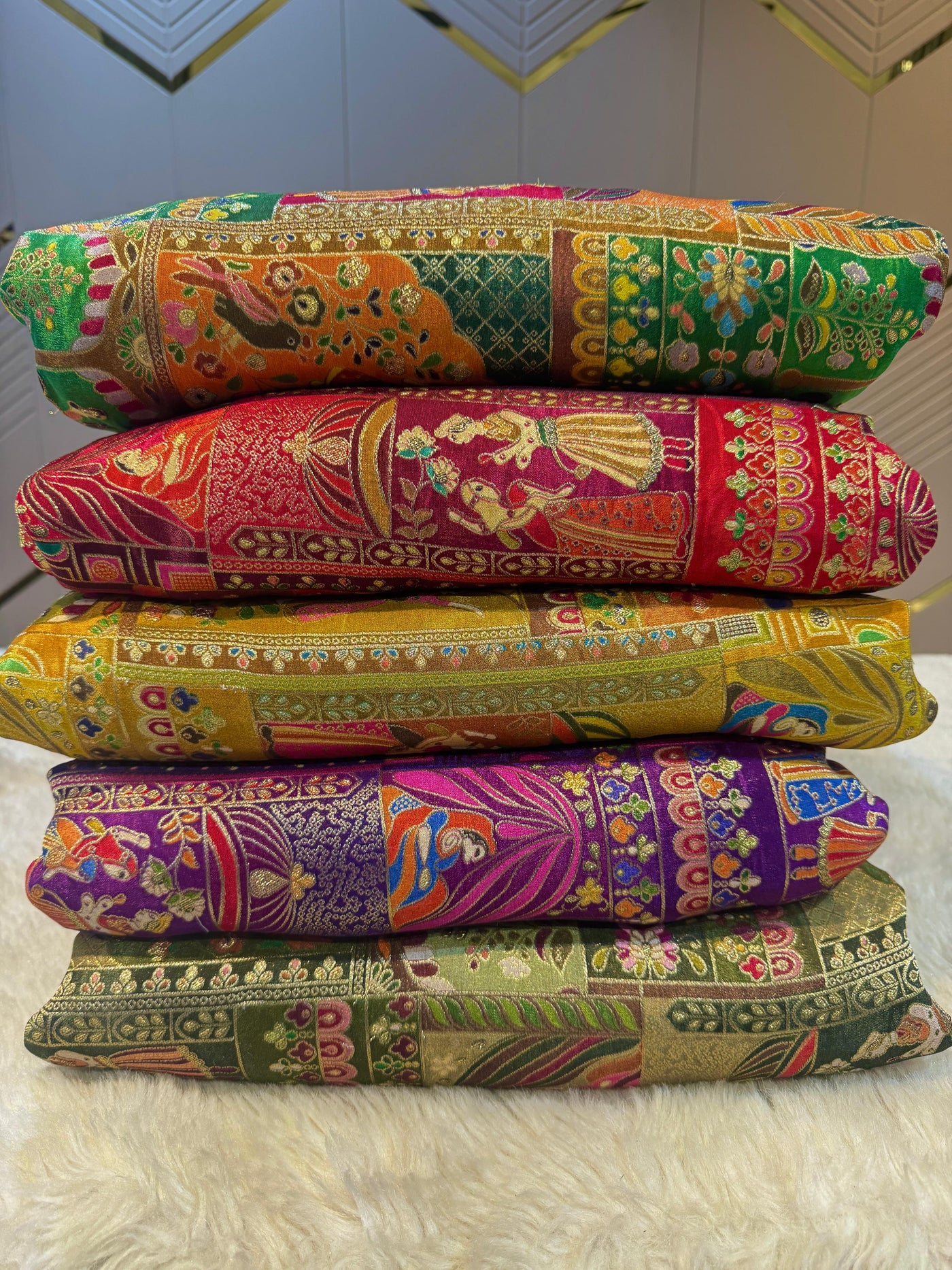 Raja Rani pure Dola silk Jacquard 44 Inch Width