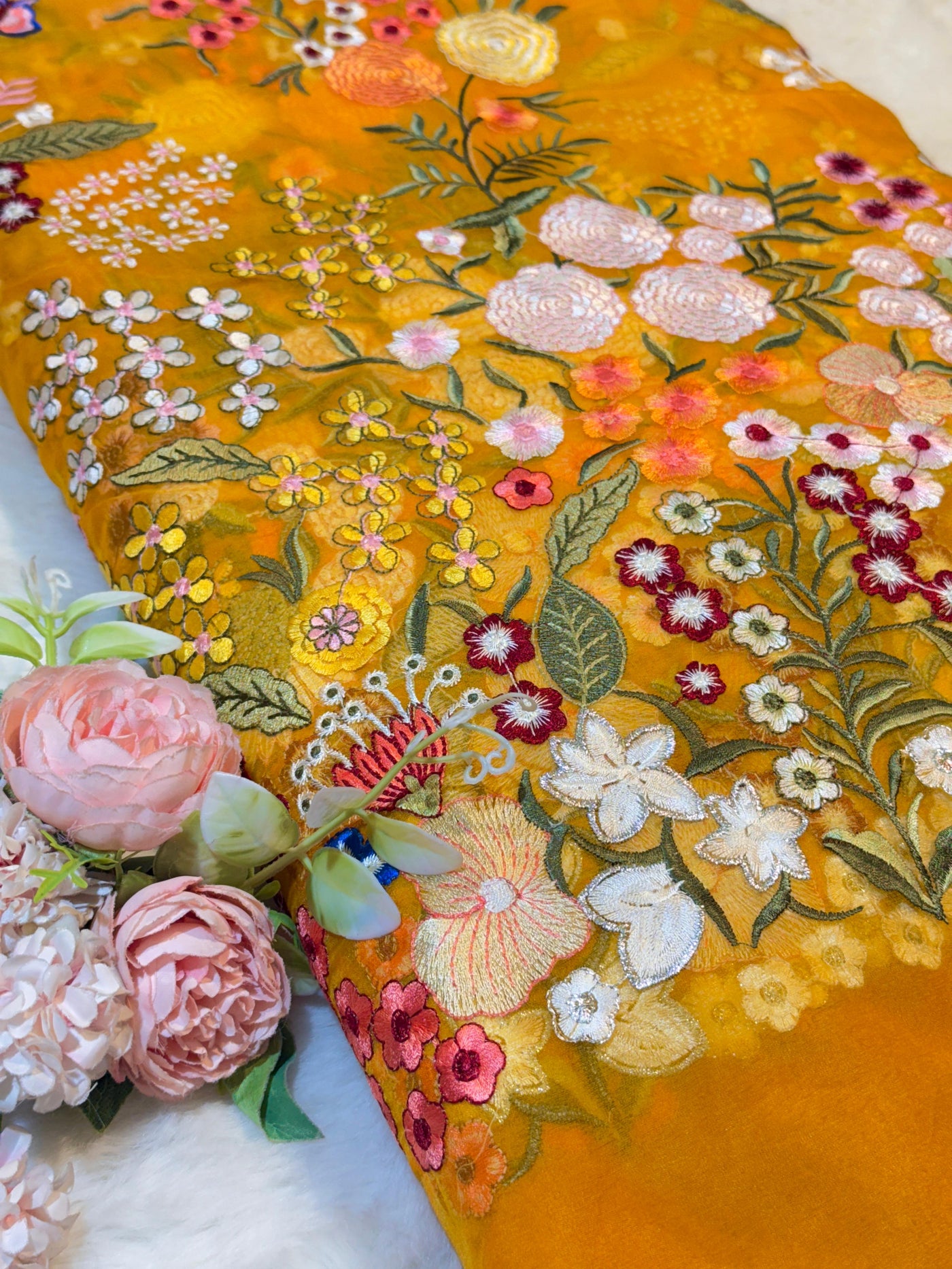 Kiara Organza Thread and Zari Embroidery With Daaman Design