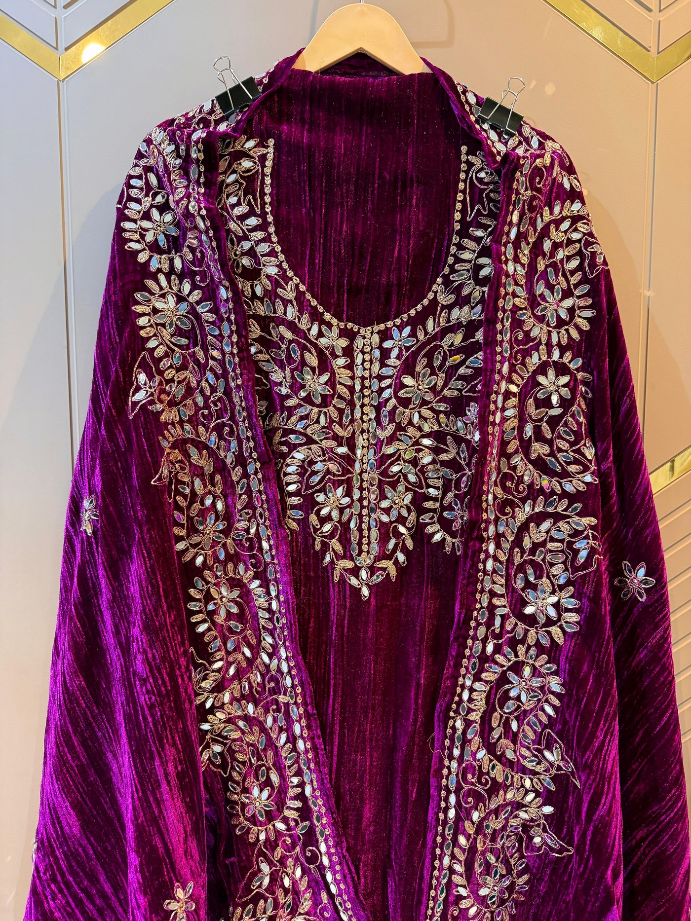 Rani Purple Crush Velvet Handwork Suit Set