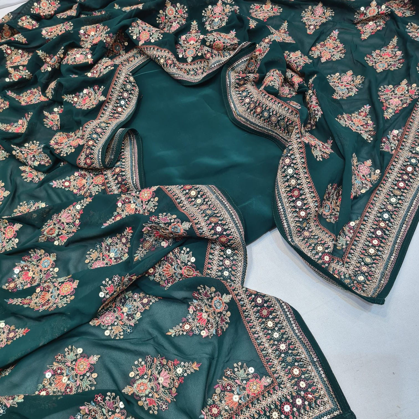 Combination Suit Sets of Georgette  Premium Kashmiri Dupatta And Plain crape Suit